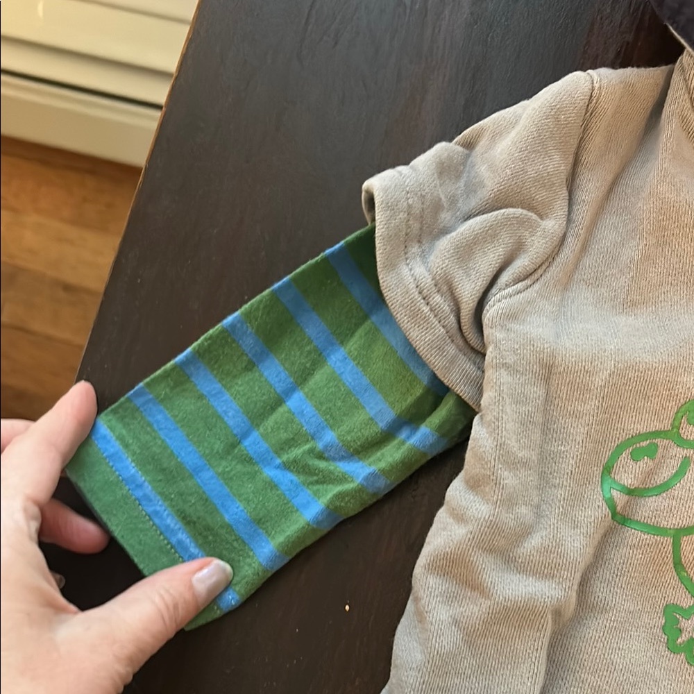 Hanna Andersson Gray Hooded Baby Romper with Dinosaur Design - Picture 3 of 7
